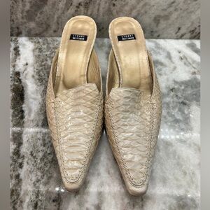 Stuart Weitzman Cream Snake-Embossed Leather Pointed Mules Sz 8.5/9 MADE N SPAIN